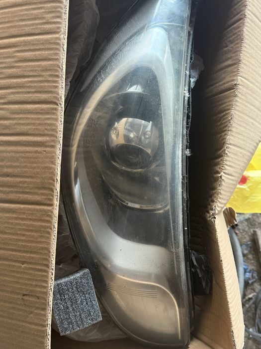 Продам фары на акцент!