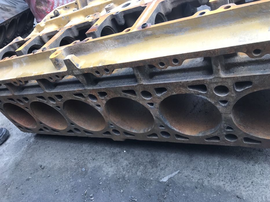 Запчаси на Двигатель CAT C7  C9 на разбор