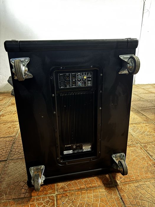 Subwoofer Behringer activ 2 buc!!!