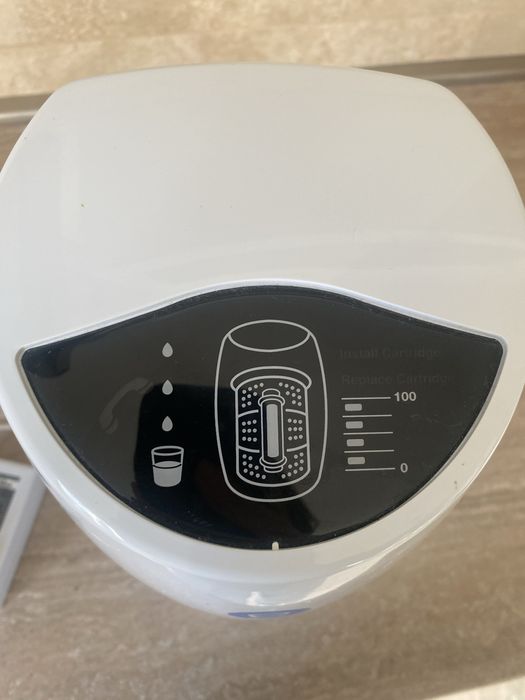 Sistem de tratare a apei cu robinet auxiliar eSpring