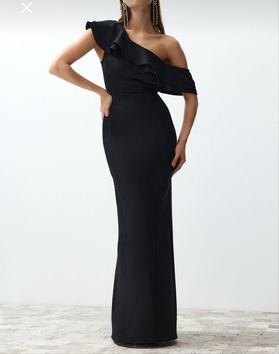 Официална рокля..