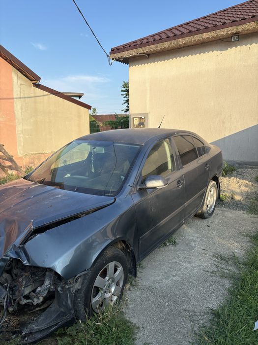 Dezmembrez skoda octavia 2 1.9 tdi