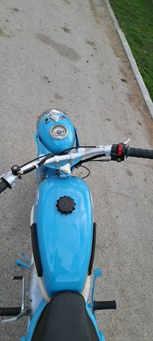 Продавам Восход 175