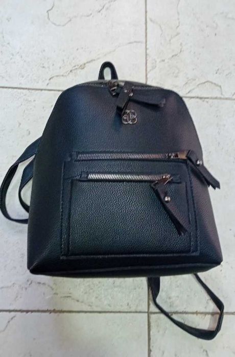 Ежедневна дамска кожена раница + подаръкпарфюм