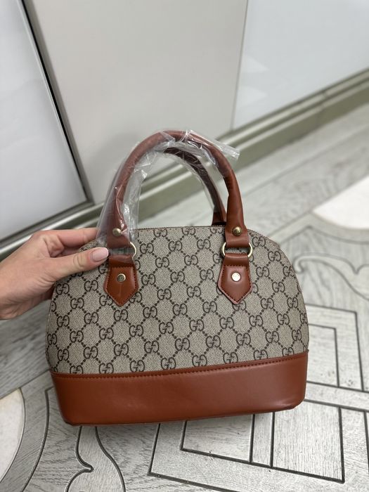 Чисто нови чанти