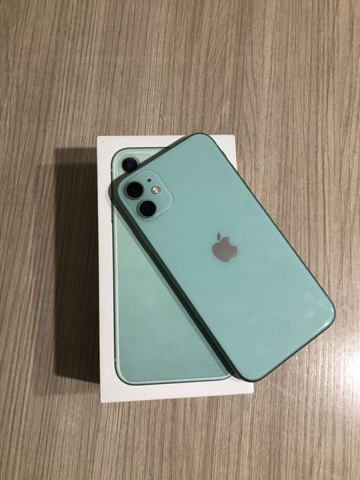 Айфон 11 в идеале 64гб