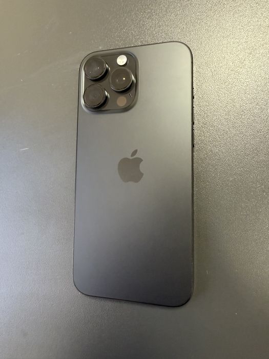Iphone 16 pro max. Neverlock, 90% bateria. Cititi anuntul.
