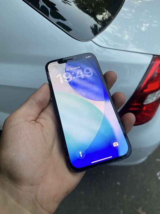 iphone 12        .