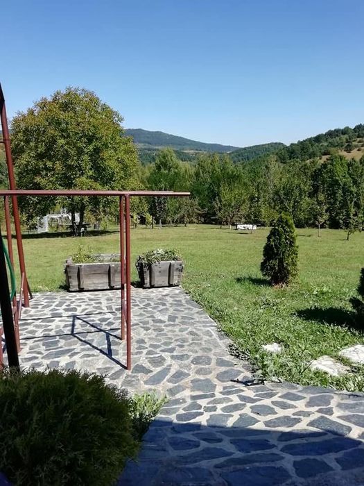 Дава се под наем Къща в Троян - 500 кв.м за 306 € - Снимка #2