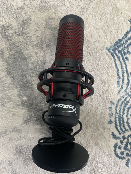 Продам микрофон Hyper X Quadcast