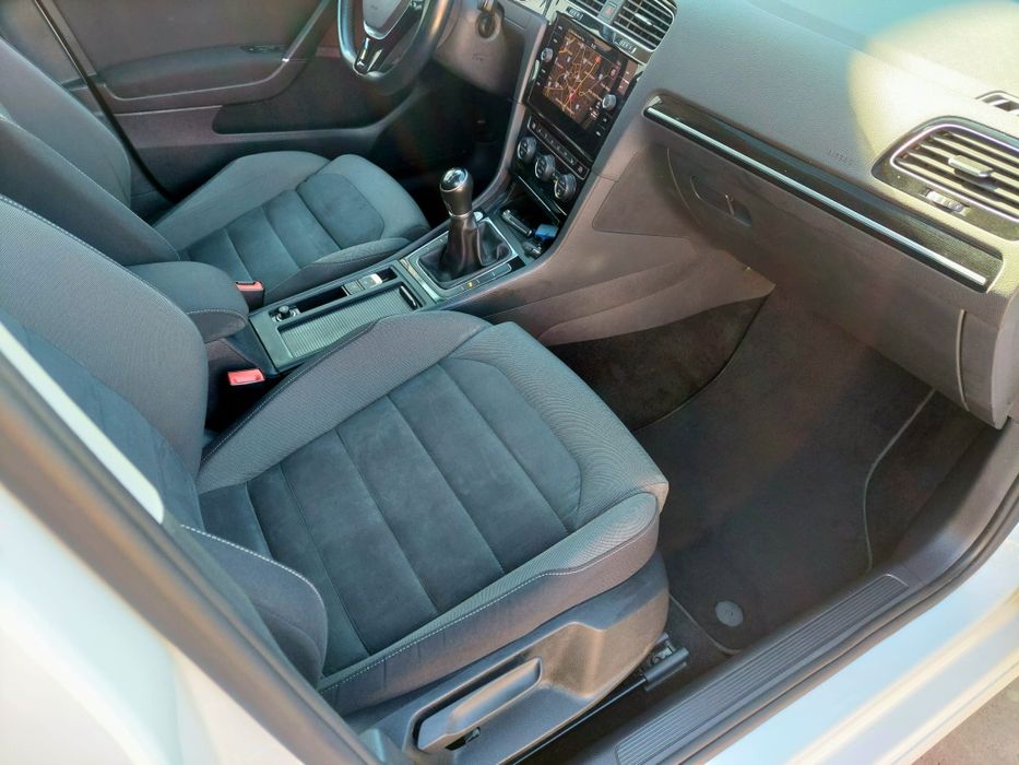 VOLKSWAGEN Golf 2020 — imagine 5