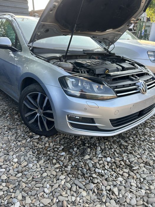 Far stânga cu xenon Volkswagen Golf 7