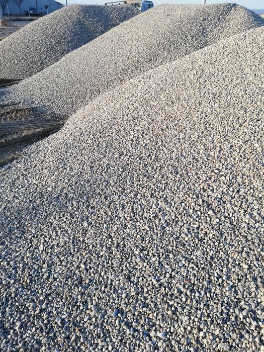 Transport produse de balastiera, sort, nisip si balast