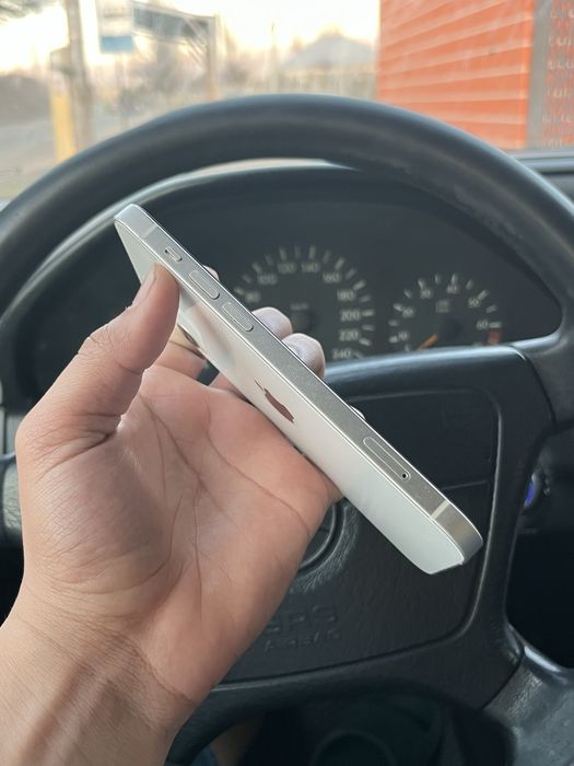 айфон 12 в хорошем состояний