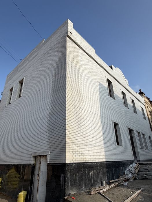 Ofislar,òquv markaz yoki istalgan turdagi turar joy uchun bino!