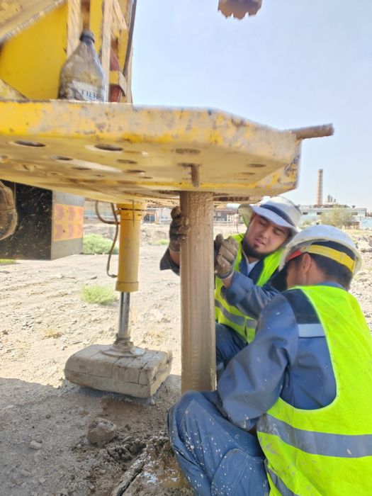 Бурение скважины на воду.