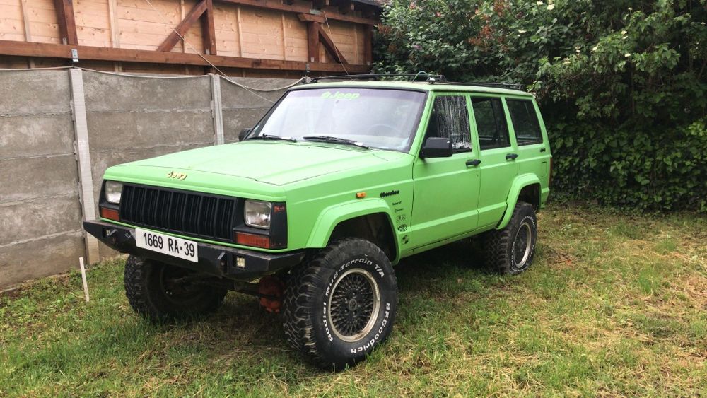 dezmembrez jeep cherokee motor 4.0 benzina