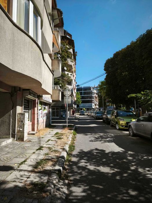 Помещение под наем, Лятно кино Тракия, Варна