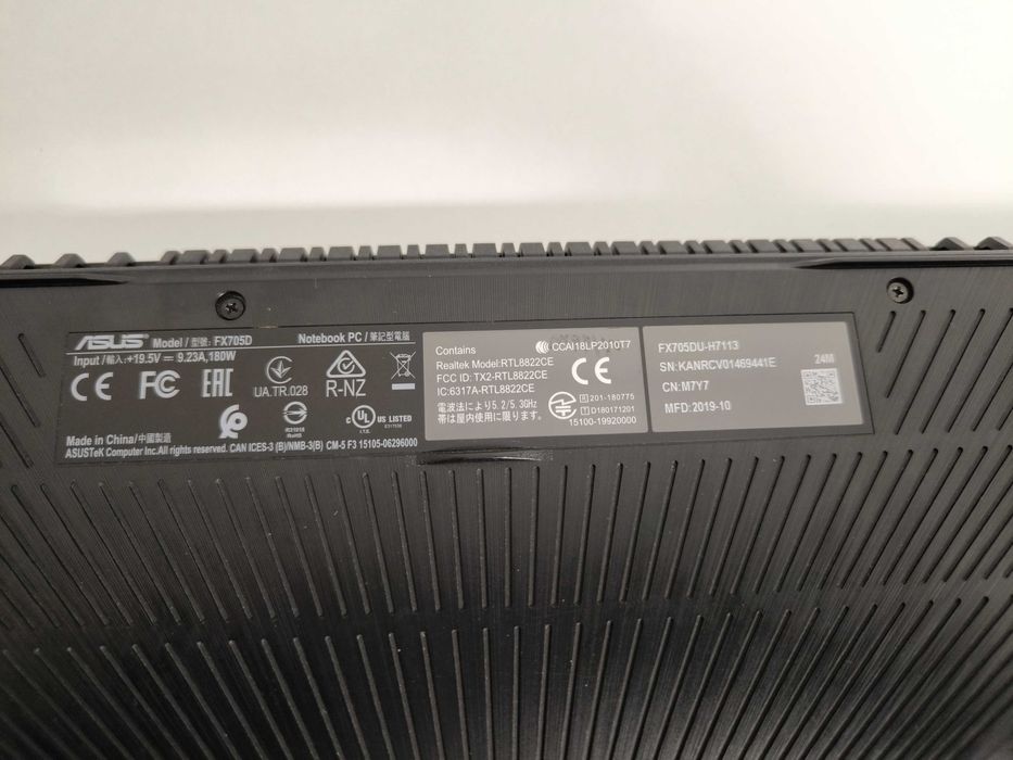 Laptop gaming ASUS TUF FX705DU Ryzen 7 3750H, 17.3", 16GB, GTX 1660Ti