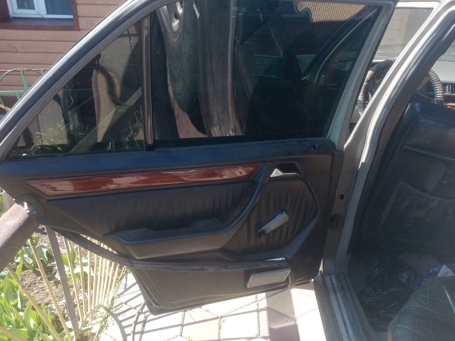 Mercedes Benz e220