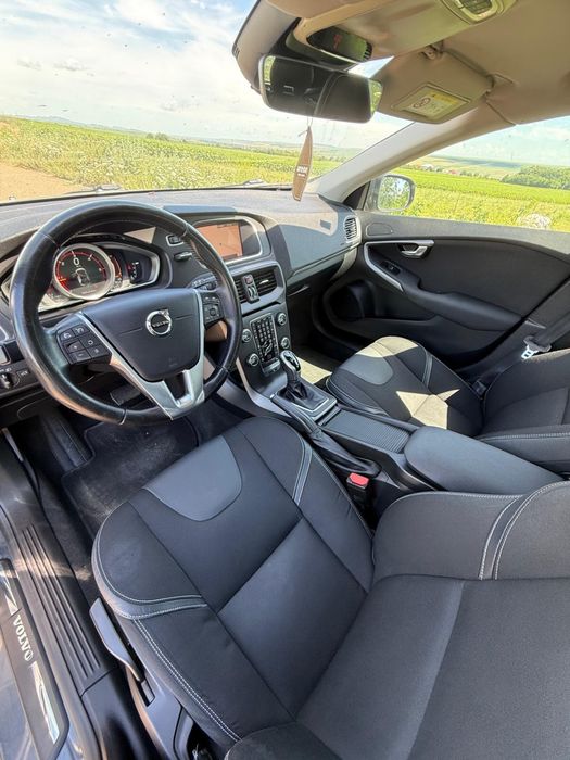 Volvo v40 2.0 automat