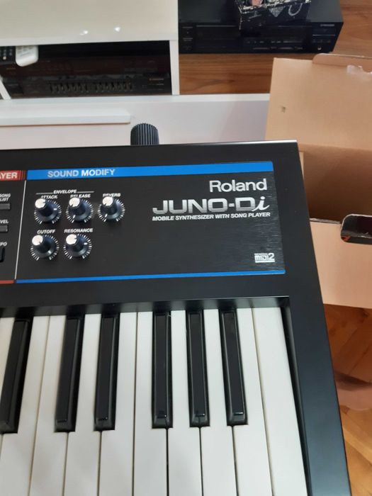 Синтезатор Juno=Di