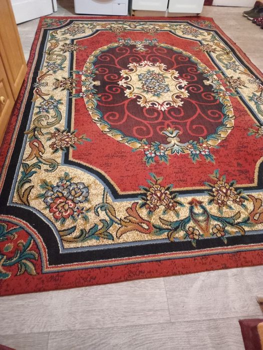 Продам Ковер размер 2 на 3 м.