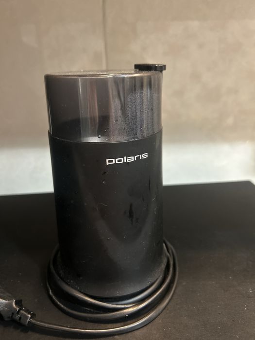 Продам кофемолку Polaris