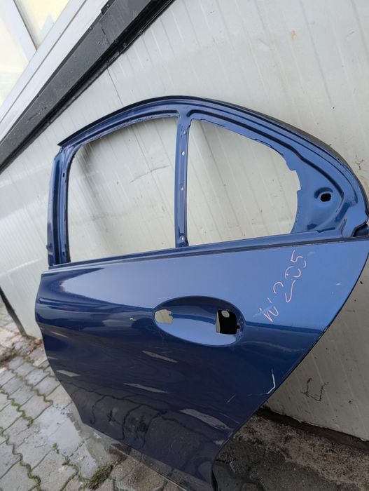 Задна лява врата за Мерцедес ц класа w205