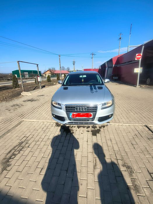Vând A4 b8 perfectă stare de funcționare
