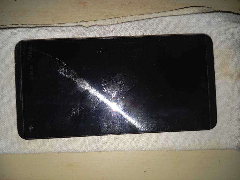 Продам телефон LG V20