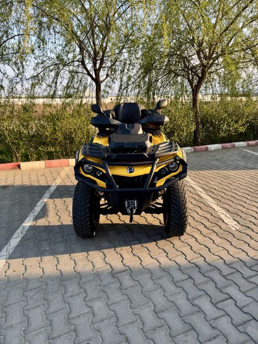 Can am outlander max XT