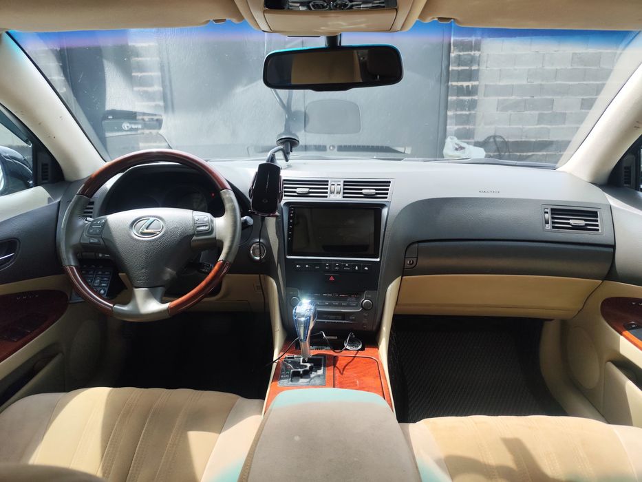 Продам Lexus GS300