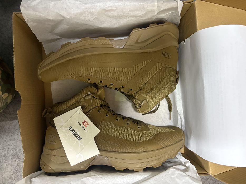 Ghete Garmont 9.81 Alert noi marimea 40 1/2 , 25,5 cm