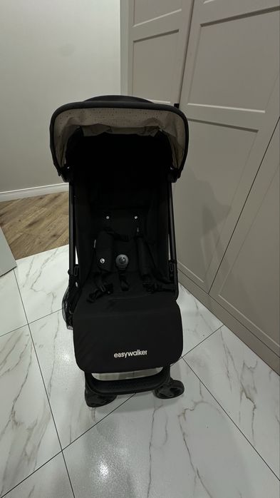 Продам коляску Eazywalker