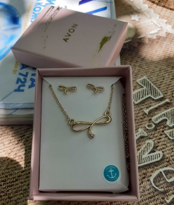 Комплект бижута Avon