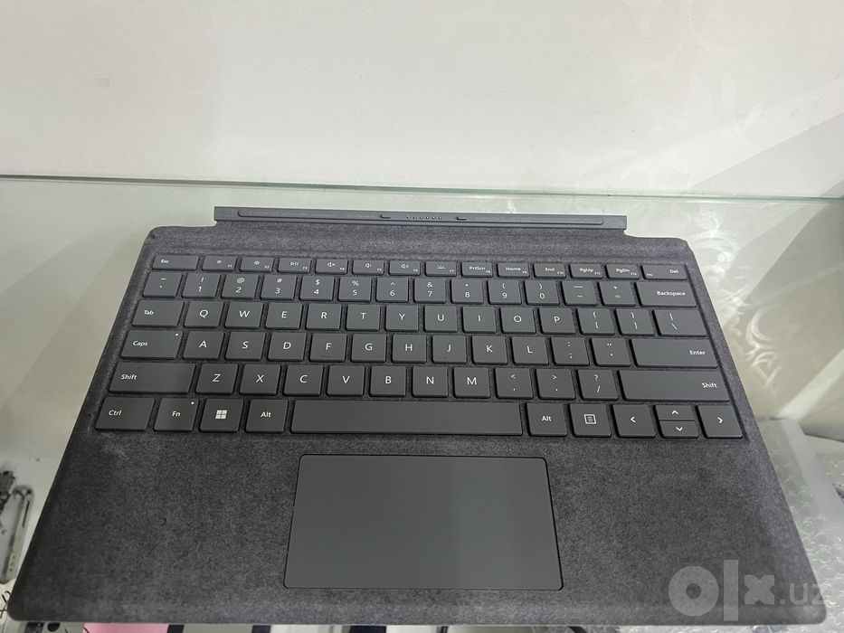 Surface Pro клавиатура с подсветкой оригинал microsoft