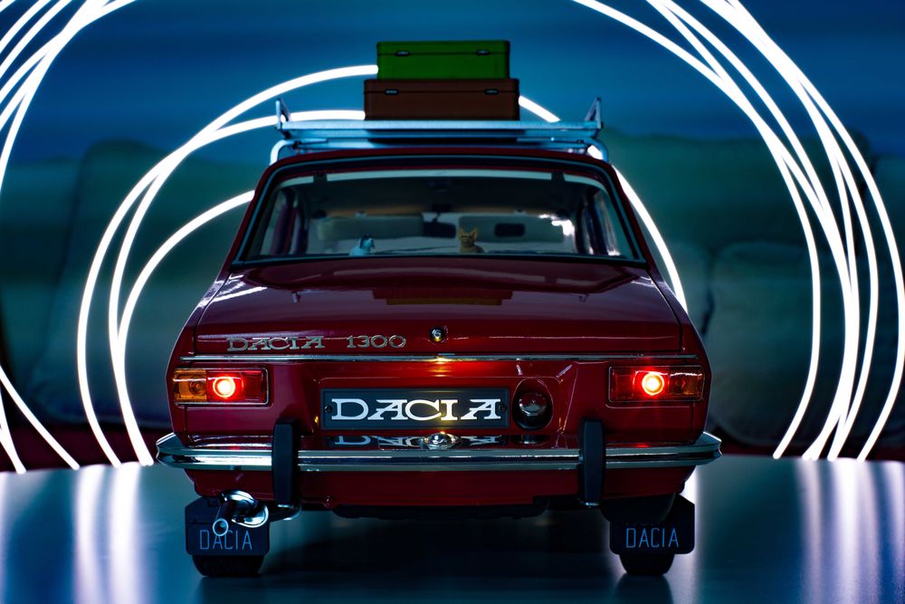 Macheta Dacia 1300 Eaglemoss – scara 1:8 – colectie completa