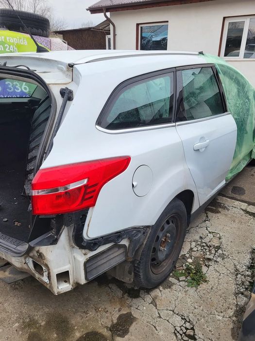 Usa Spate dreapta/Usa spate stanga Ford Focus 3 break 2014