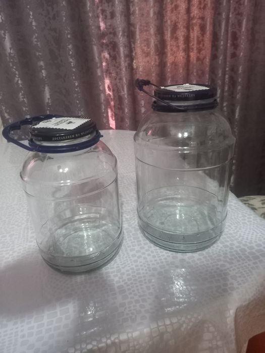 Продам банки 3л и 2л