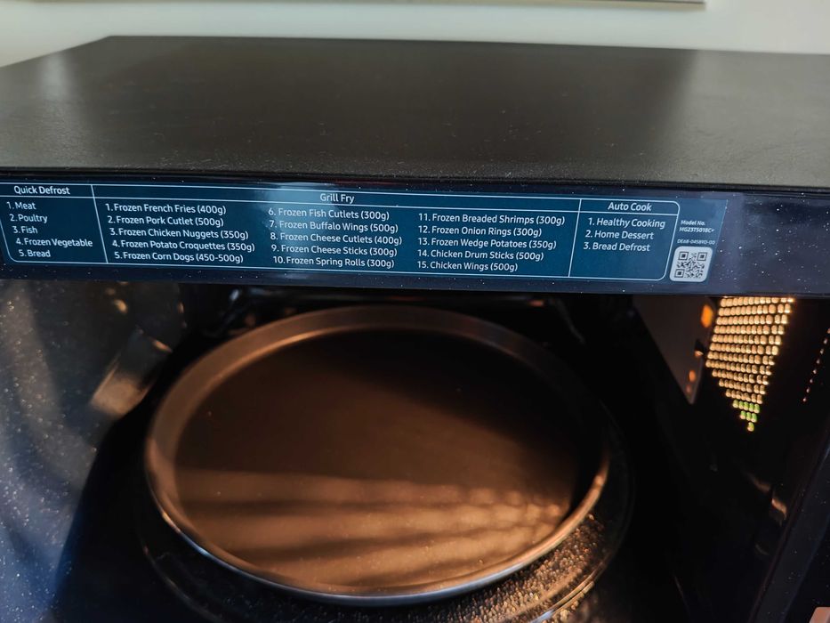 Cuptor cu microunde Samsung MG23T5018CF – Grill Fry, Auto Cook, 23L