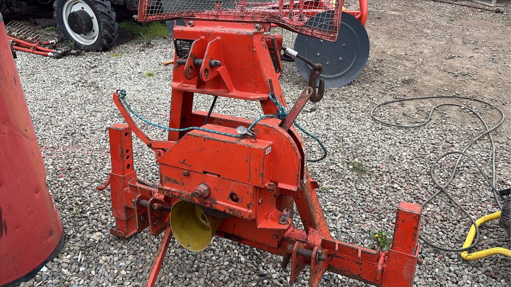 Troliu dupa tractor