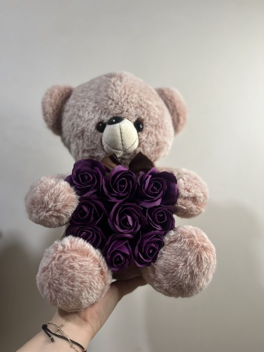 ursulet cu trandafiri