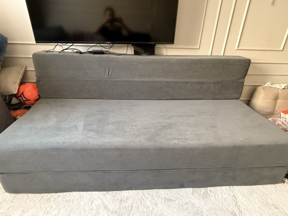 Диван бескаркасный б/у