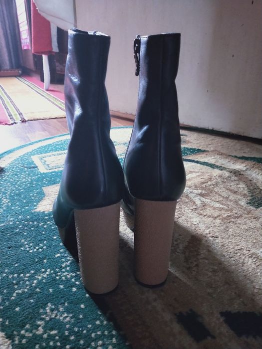 Ботильоны на платформе и высоком каблуке