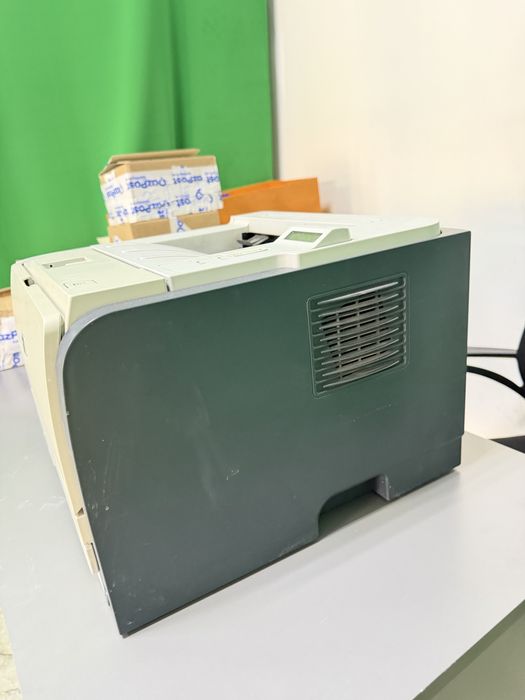 Принтер HP laser jet p2055d