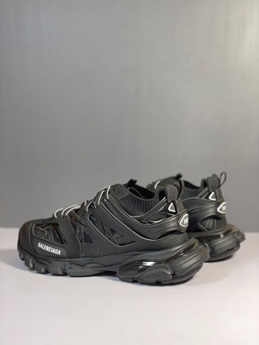 Balenciaga track led