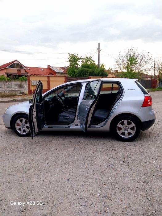 Volkswagen Golf V 1.9TDI 105CP TEAM
