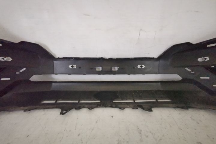 Предна броня Оригинална С Датчици И Миещи Устройства В Добро Състояние