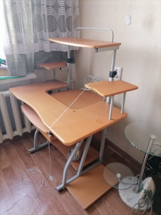 Продам компьютер и стол